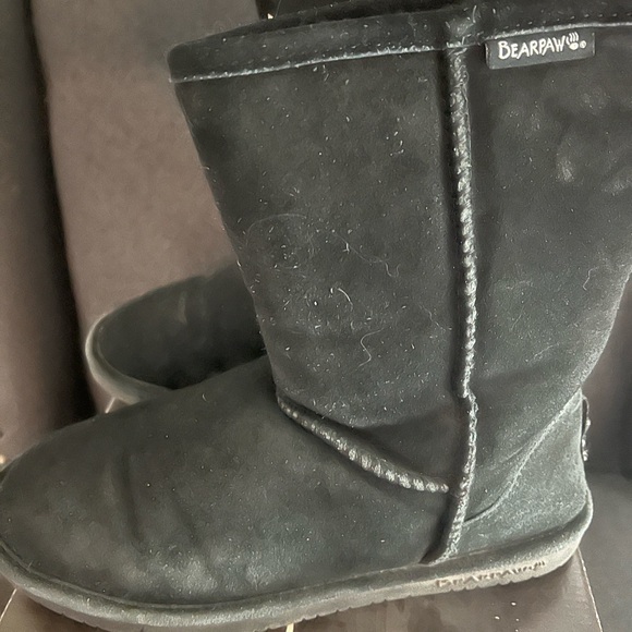 Women’s sz 11 Bear Paw, black suede boots - Picture 3 of 4